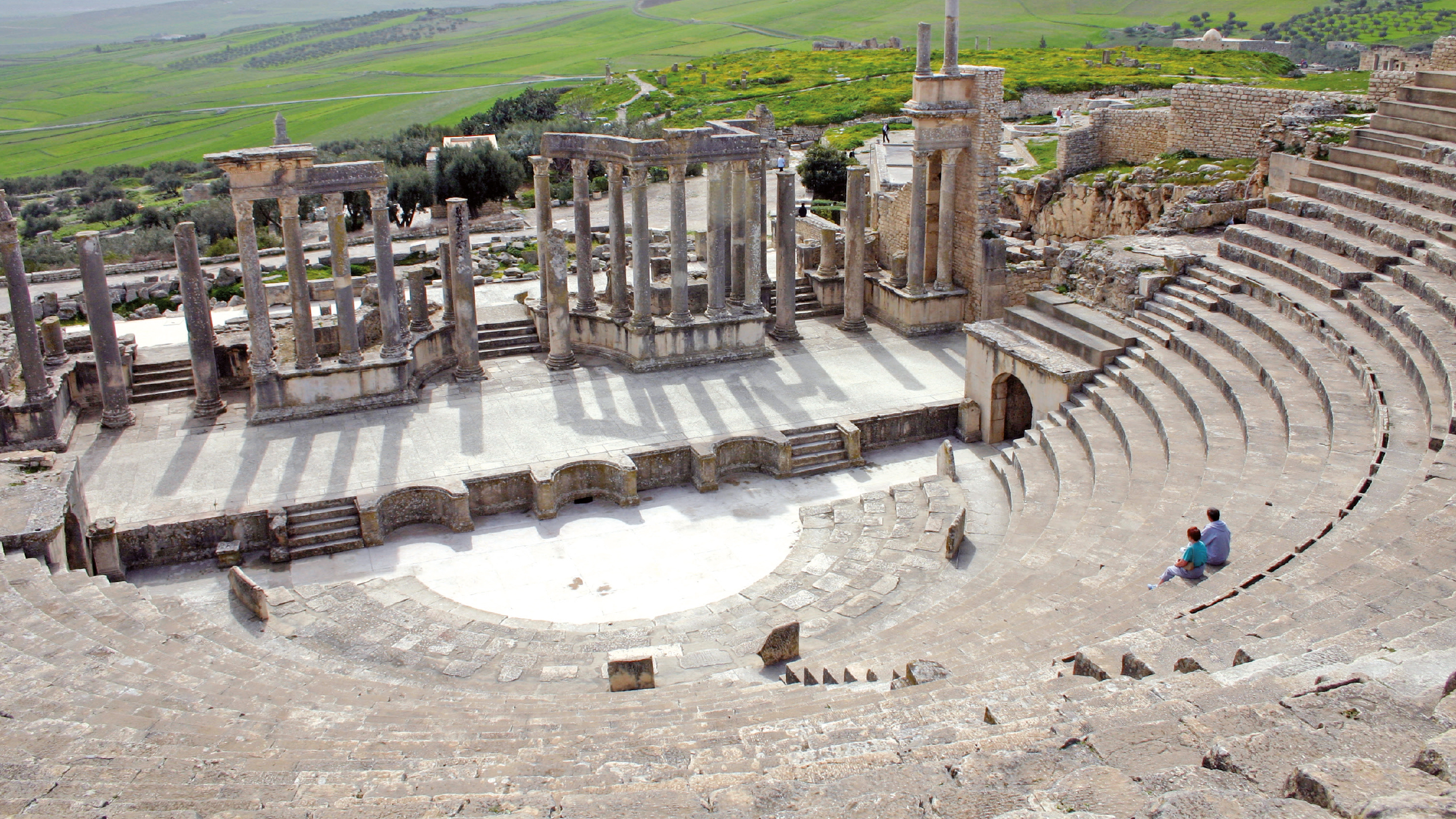 DOUGGA: Un véritable trésor archéologique