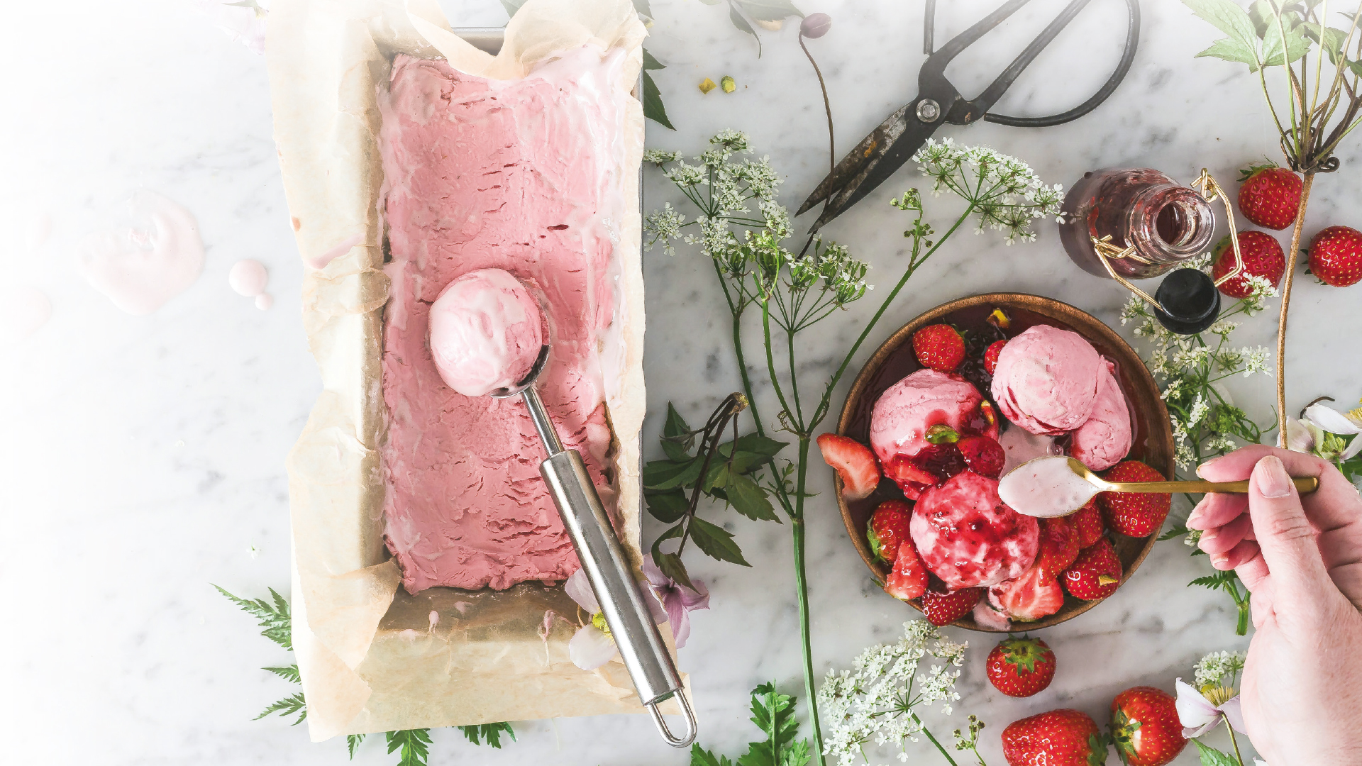 Healthy et gourmet: Glace à la fraise  sans sorbetière