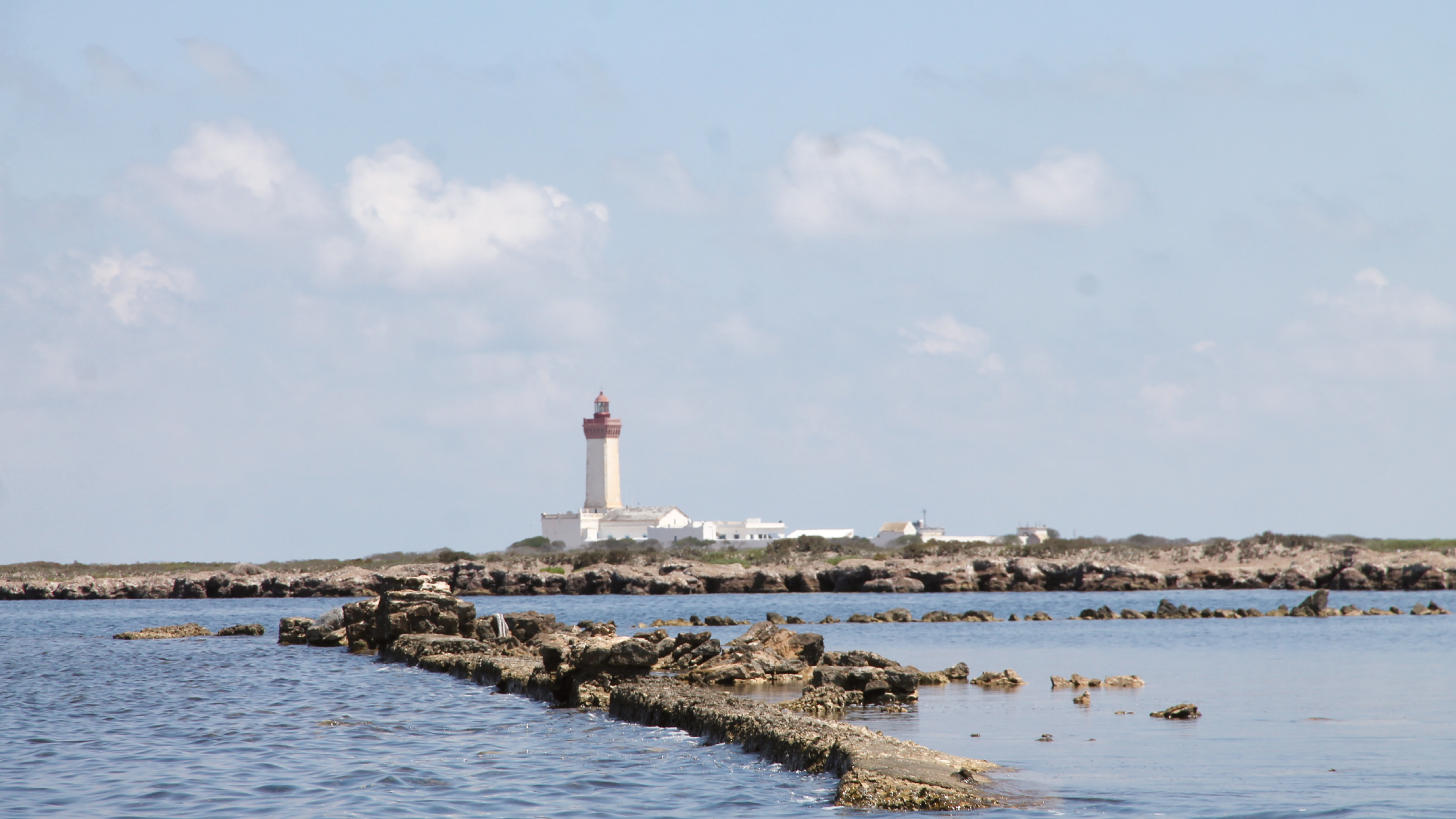 Les iles kuriat: Voyager autrement