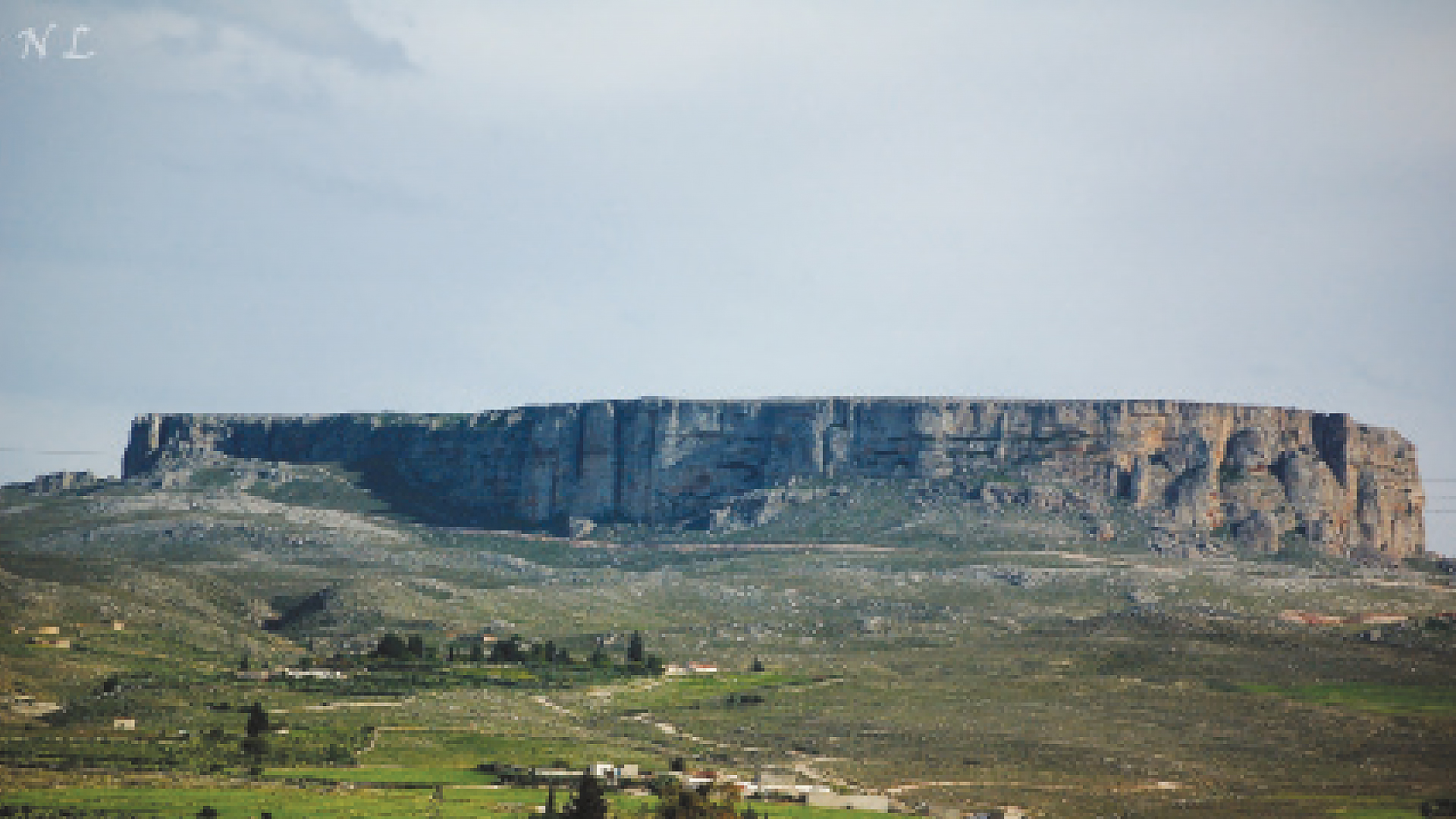 Kalaat Snen – La table de Jugurtha: quand la pierre rencontre le ciel 