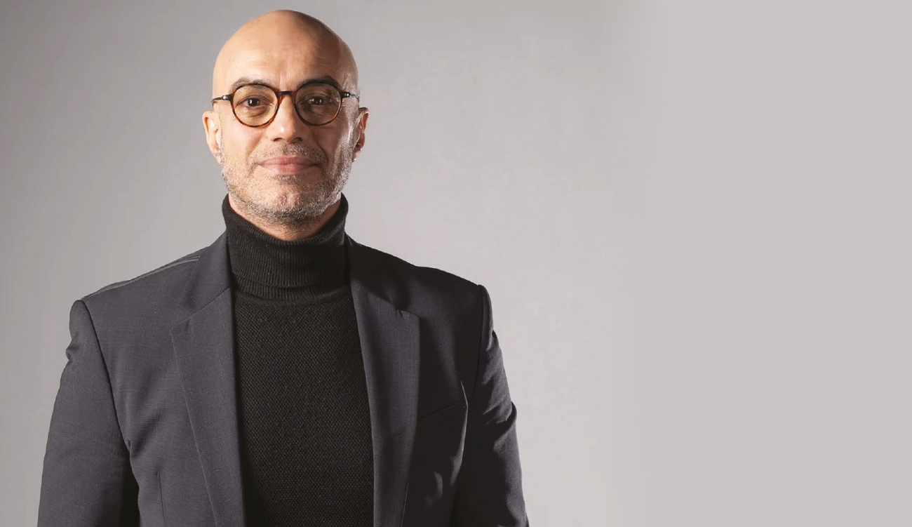 Moez TOUMI, acteur et metteur en scène : « La vie m’a jeté dans les bras du théâtre »