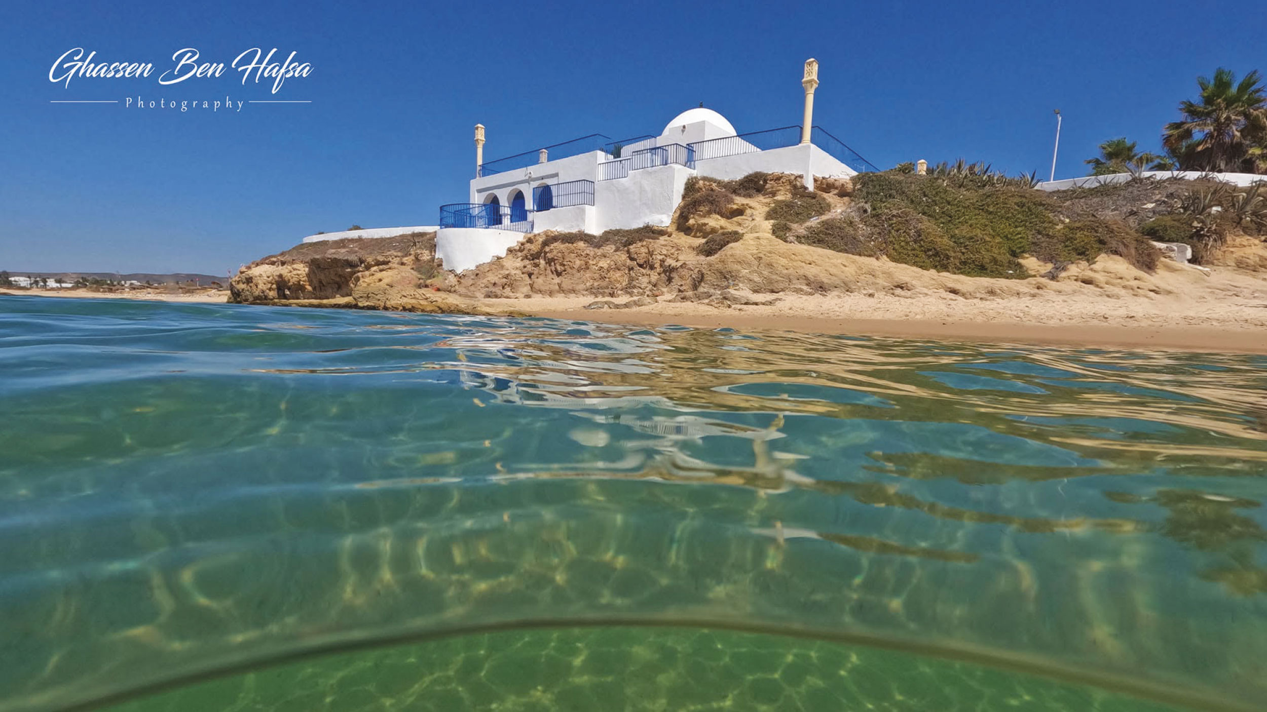 Sidi Mahersi: Entre les eaux cristallines  et la sérénité d’un mausolée